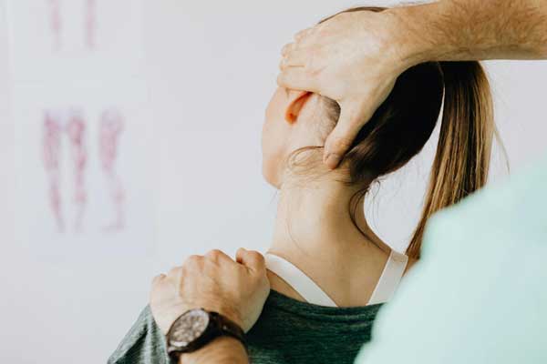 Chiropractor services at Emeryville Chiropractic
